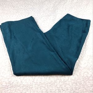 NWOT Hilton Hollis Wide Leg Pants